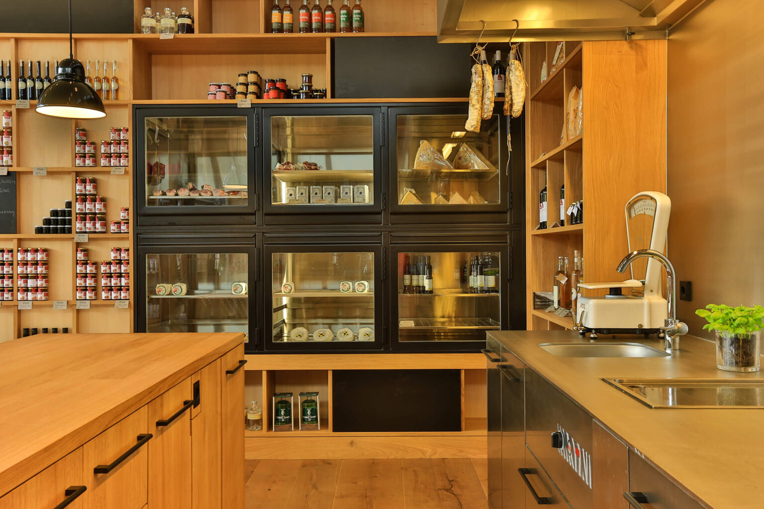 Kuehlung im Schiff Hittisau Kuehlung im Schiff Hittisau